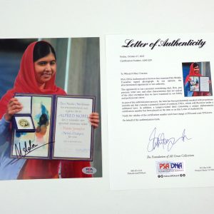 Malala Yousafzai Peace Leader I Am Malala Signed Autograph 8x10 Photo With PSA/DNA COA B