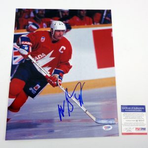 Wayne Gretzky Hockey Legend Signed Autograph 11x14 Photo With PSA/DNA COA