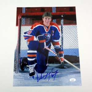 Wayne Gretzky Hockey Legend Signed Autograph 11x14 Photo With PSA/DNA COA B