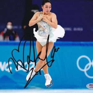 Wakaba Higuchi Japan Figure Skating 2026 Olympics Signed Autograph 8x10 Photo With PSA/DNA COA C