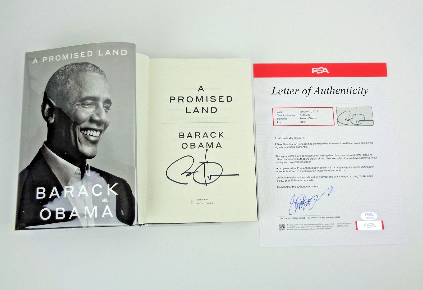 Barack Obama President Signed Autograph A Promised Land 1st/1st Book PSA/DNA COA