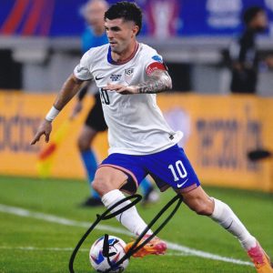 Christian Pulisic Captain America USA Soccer World Cup 2026 Signed Autograph 8x10 Photo With PSA/DNA COA A