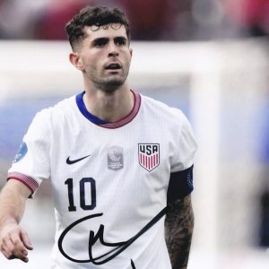 Christian Pulisic Captain America USA Soccer World Cup 2026 Signed Autograph 8x10 Photo With PSA/DNA COA A (Copy)