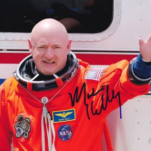 Mark Kelly Astronaut President 2028 Signed Autograph 8x10 Photo With PSA/DNA COA B