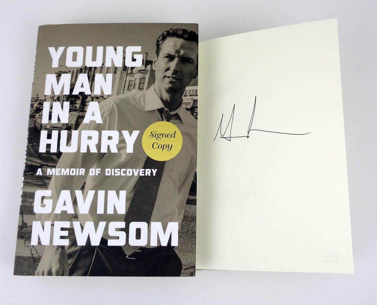 Gavin Newsom 2028 Signed Autograph Young Man In A Hurry Book With PSA/DNA COA B